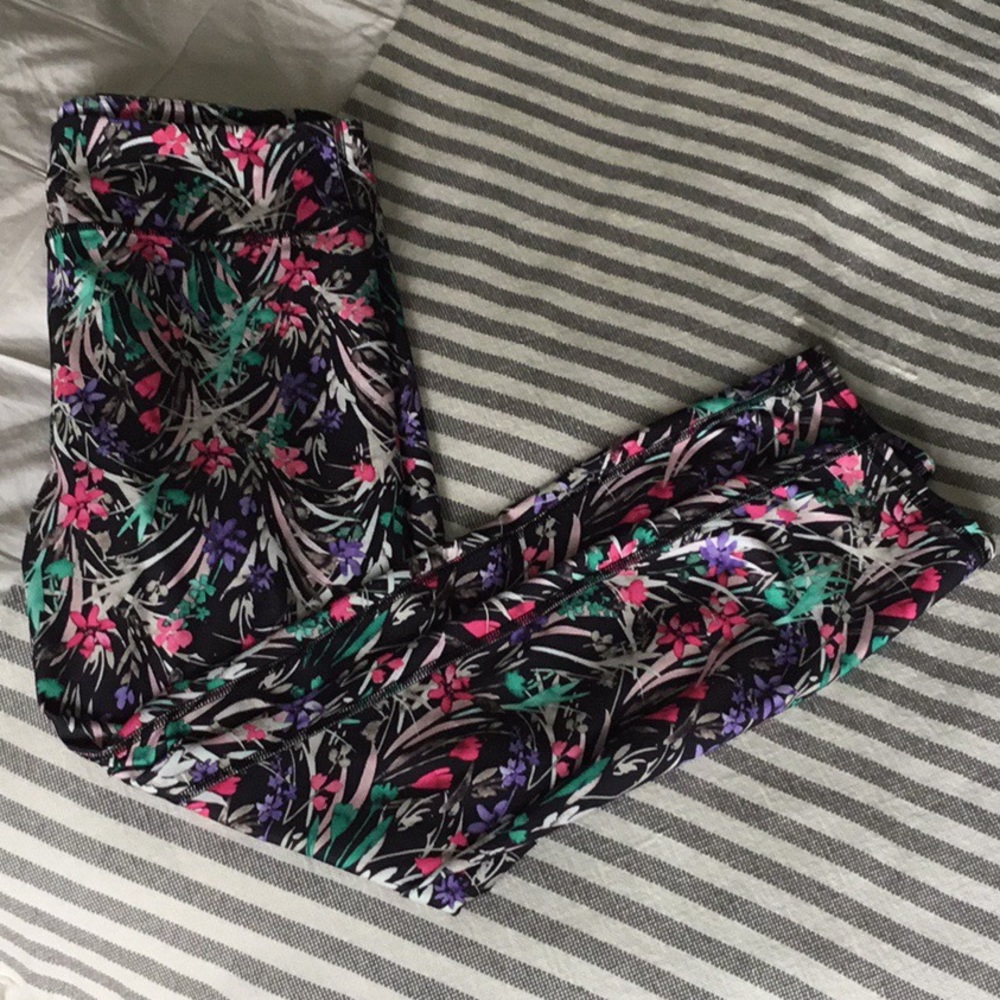 Floral FABLETICS yoga pants